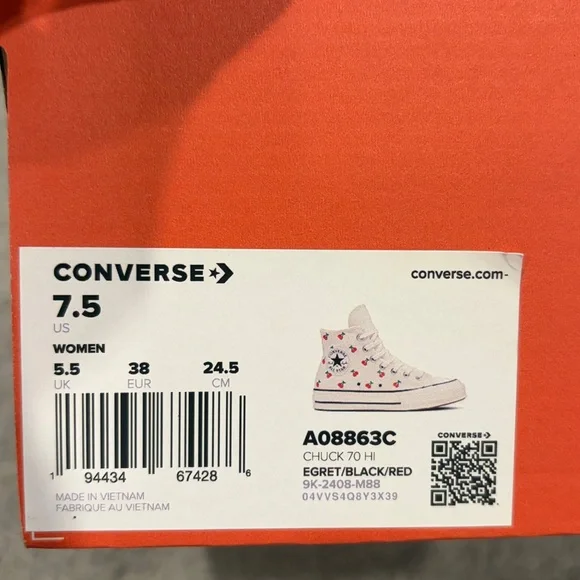 BNIB cherry high top converse. - Picture 4 of 4